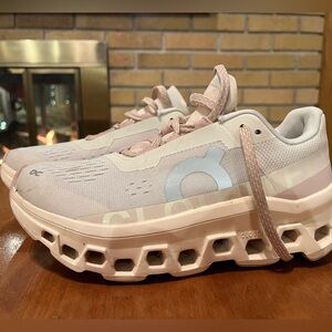 ON Cloudmonster running shoes pink size 6.5